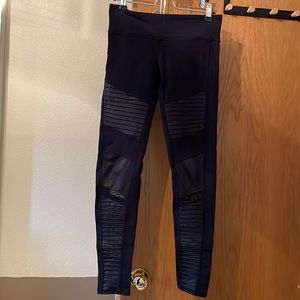 Alo Yoga Moto Leggings